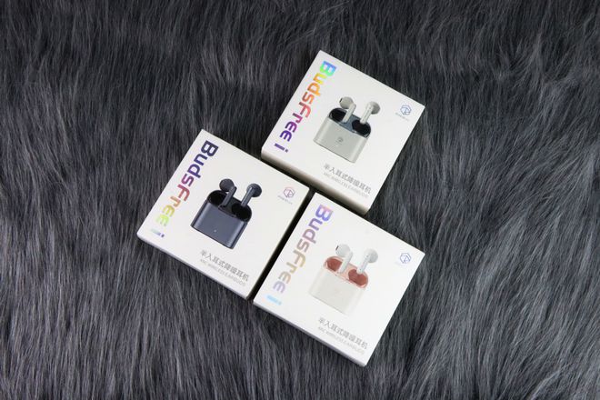 蓝牙耳机弱水时砂budsfree i评测。米乐体育M6直播平台专业歌手的选择无线降噪(图6)